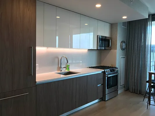 Rented by Sky View Parc Sales LLC | media 7