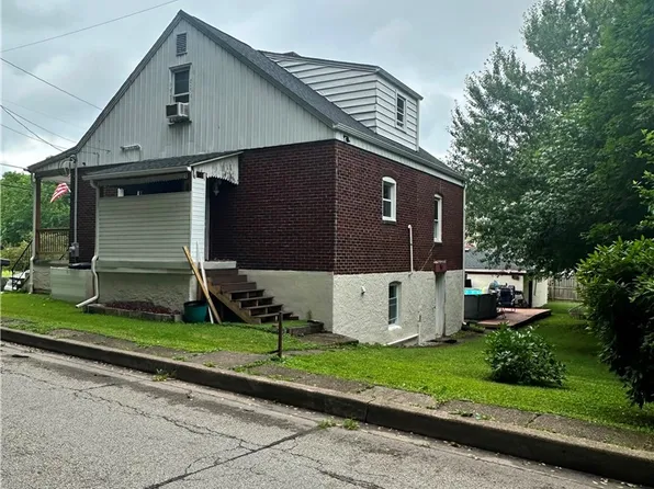1030 Scott Ave, Jeannette, PA 15644