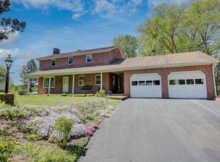 110 Schoolhouse Ln, Lewisburg, PA 17837