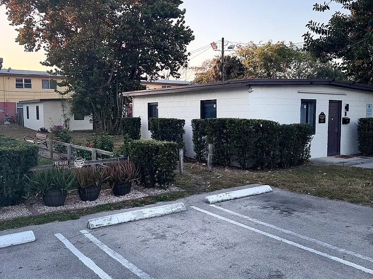 103 NW 7th Ave #E — Photo 6