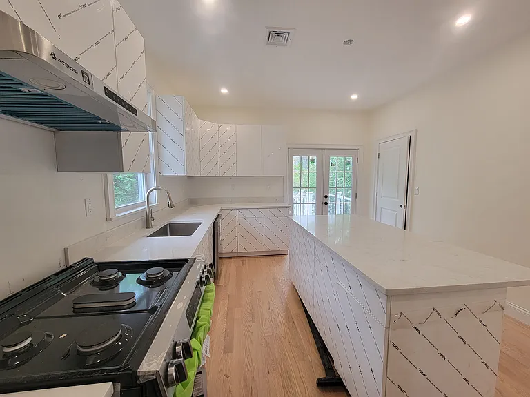 14 Chapman St #2 — Photo 13