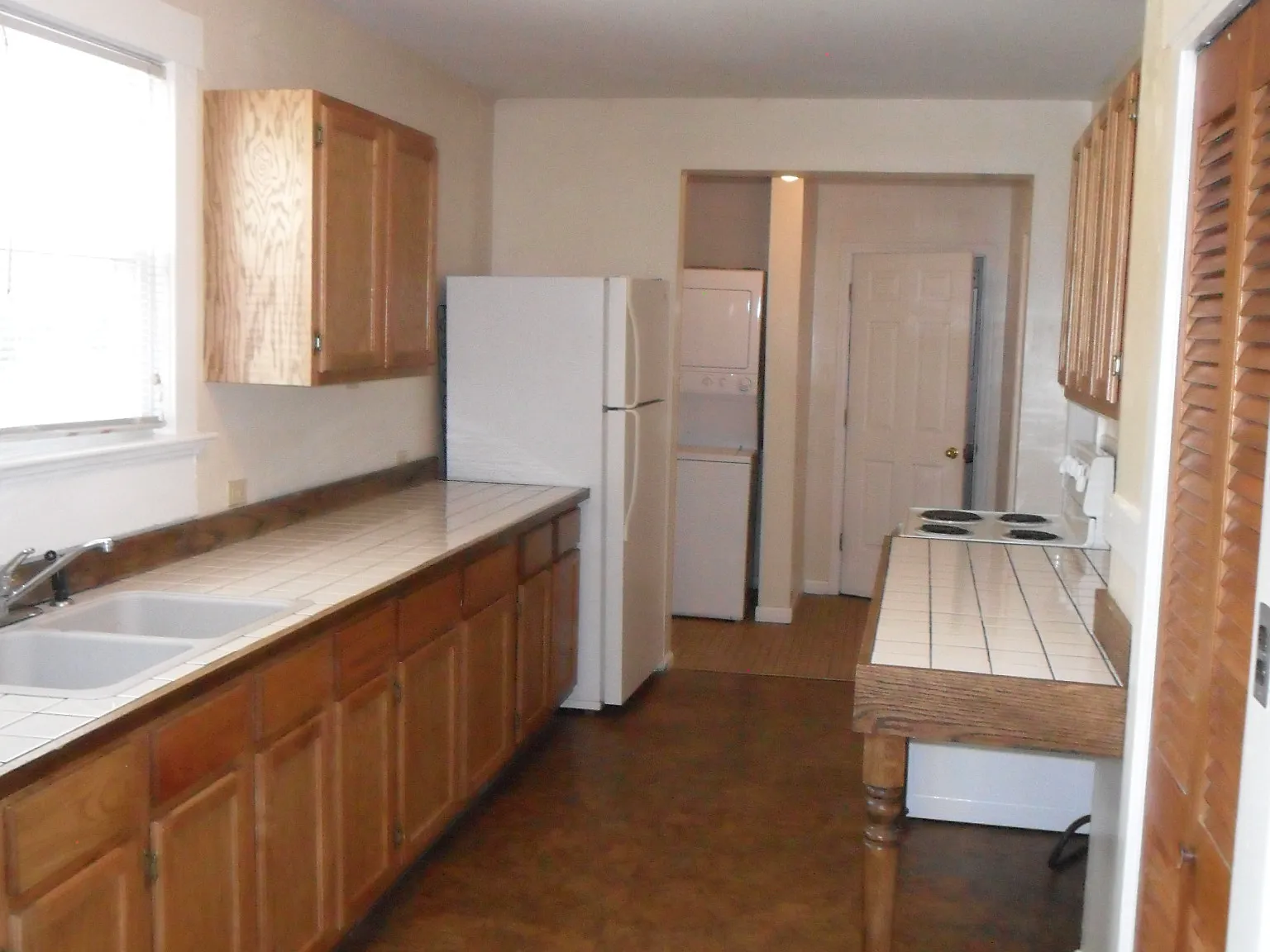 1211 Crescent Avenue - A — Photo 2