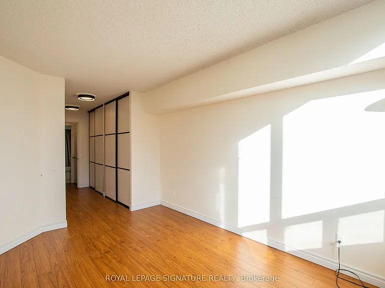 7 Bishop Ave #1604 — Photo 23