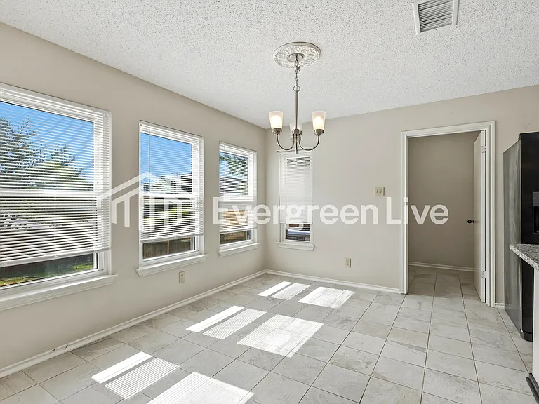 8102 Cantura Mls — Photo 9