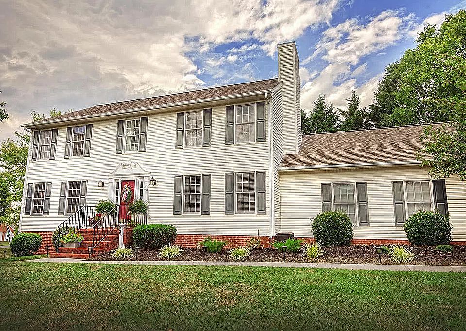 1st image of 36 Wentworth Ln