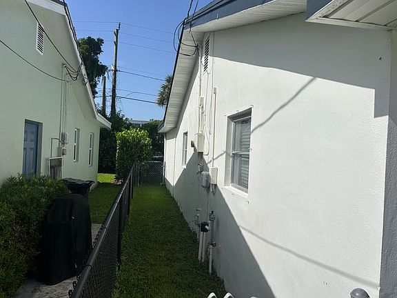 4th image of 71 18th Ave S