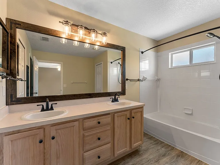 15321 Harrowgate Way — Photo 14