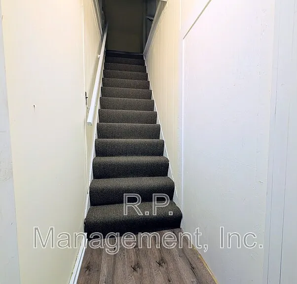 538 2nd St NW — Photo 2