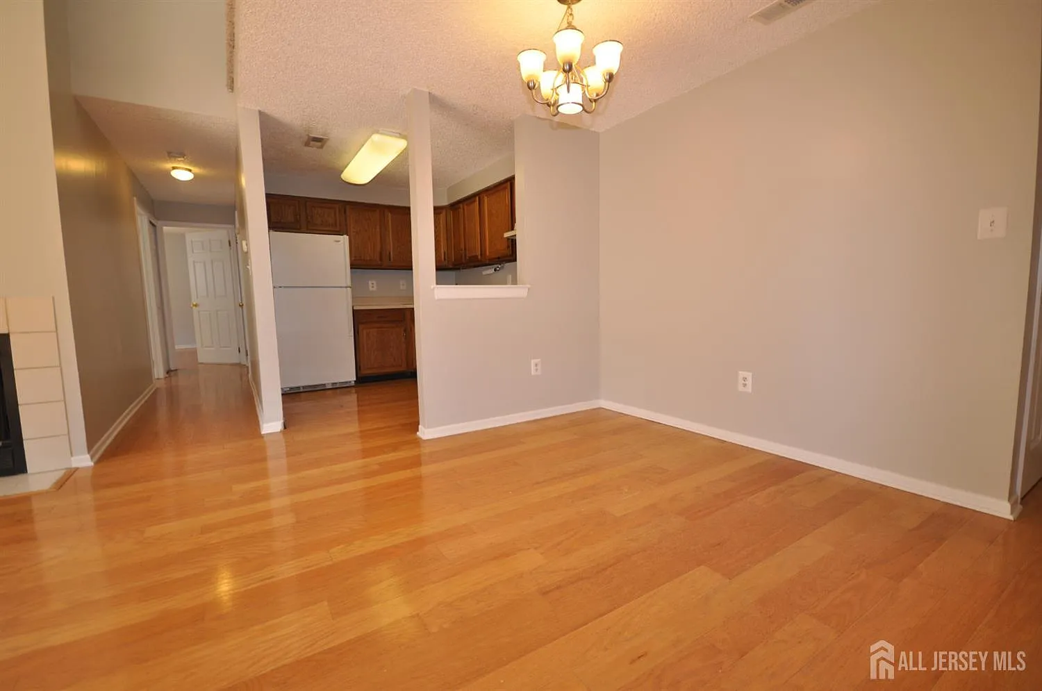 2 bed, 2.0 bath, $2,450 — Photo 4