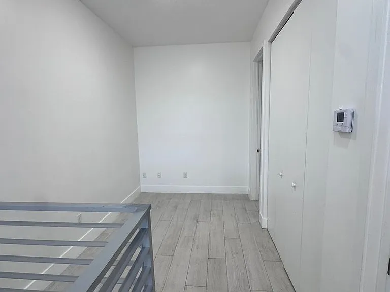 612 NE 12th Ave — Photo 14