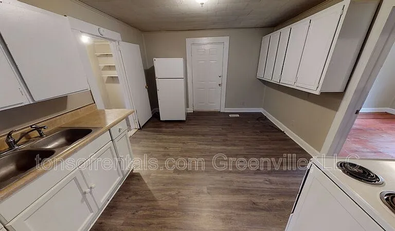 186 Skyuka St — Photo 5