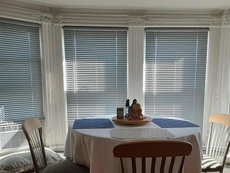 Dining over main Street