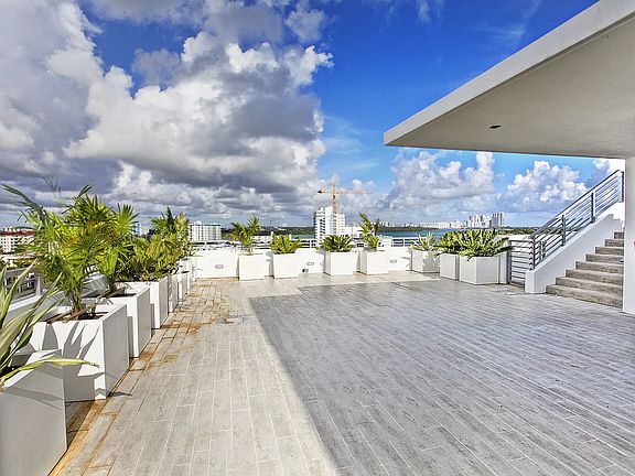 3rd image of 9901 E Bay Harbor Dr #301302