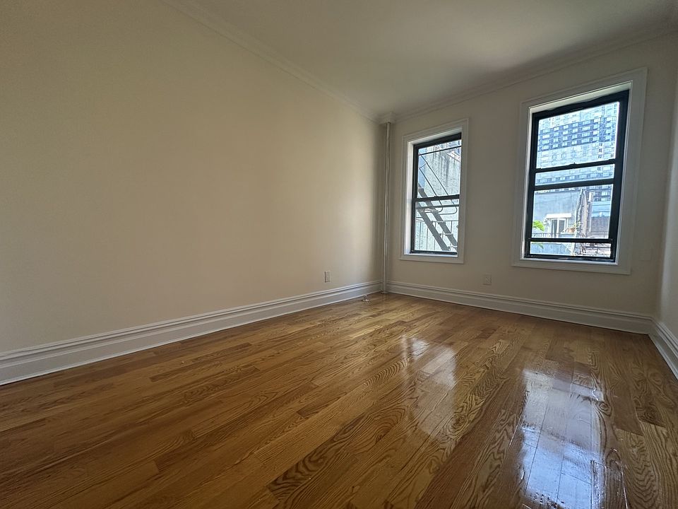 2nd image of 414 W 44th St APT 4H