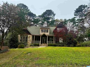 2712 Overhill Rd, Birmingham, AL 35223