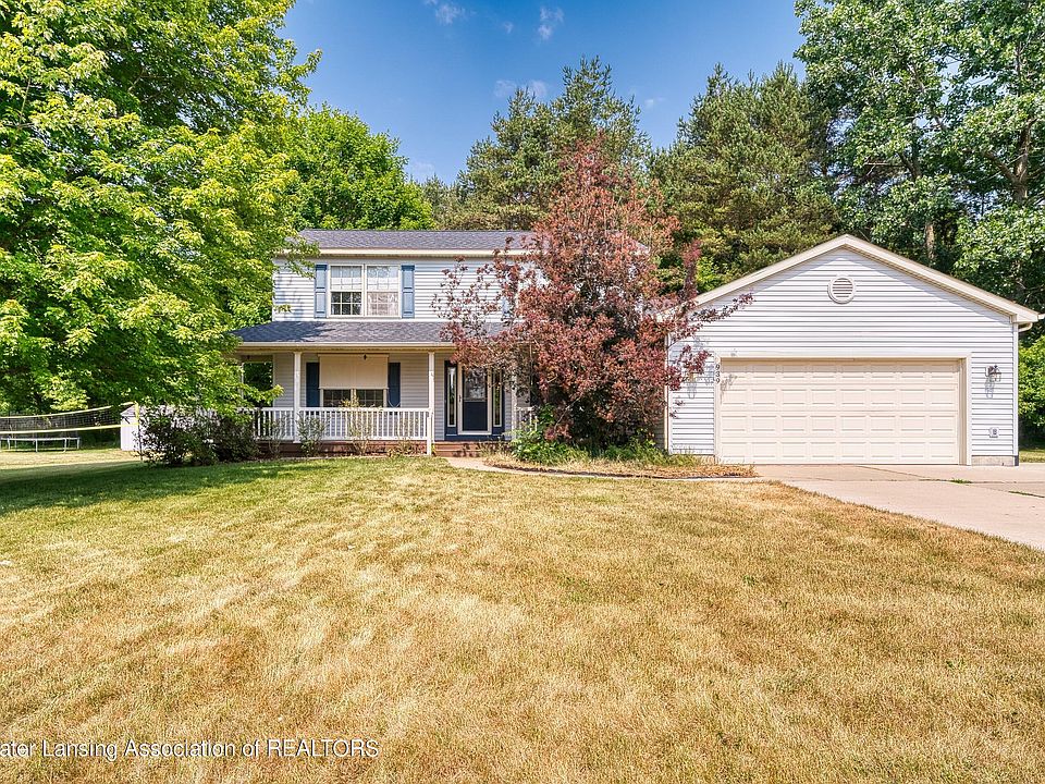1st image of 939 Deerwood Ln