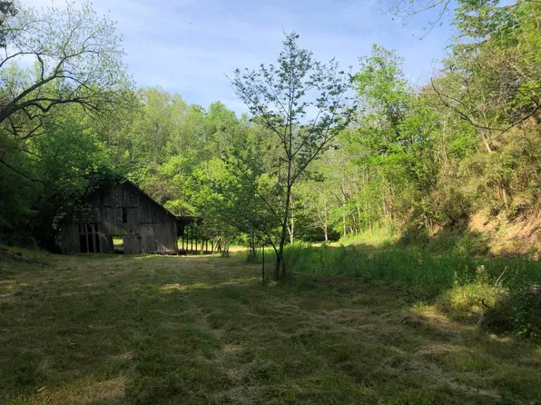 2810 Knob Creek Rd, Bybee, TN 37713