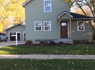 209 S Barnard St, Howell, MI 48843