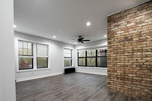 2nd image of 1058 W Glenlake Ave #2