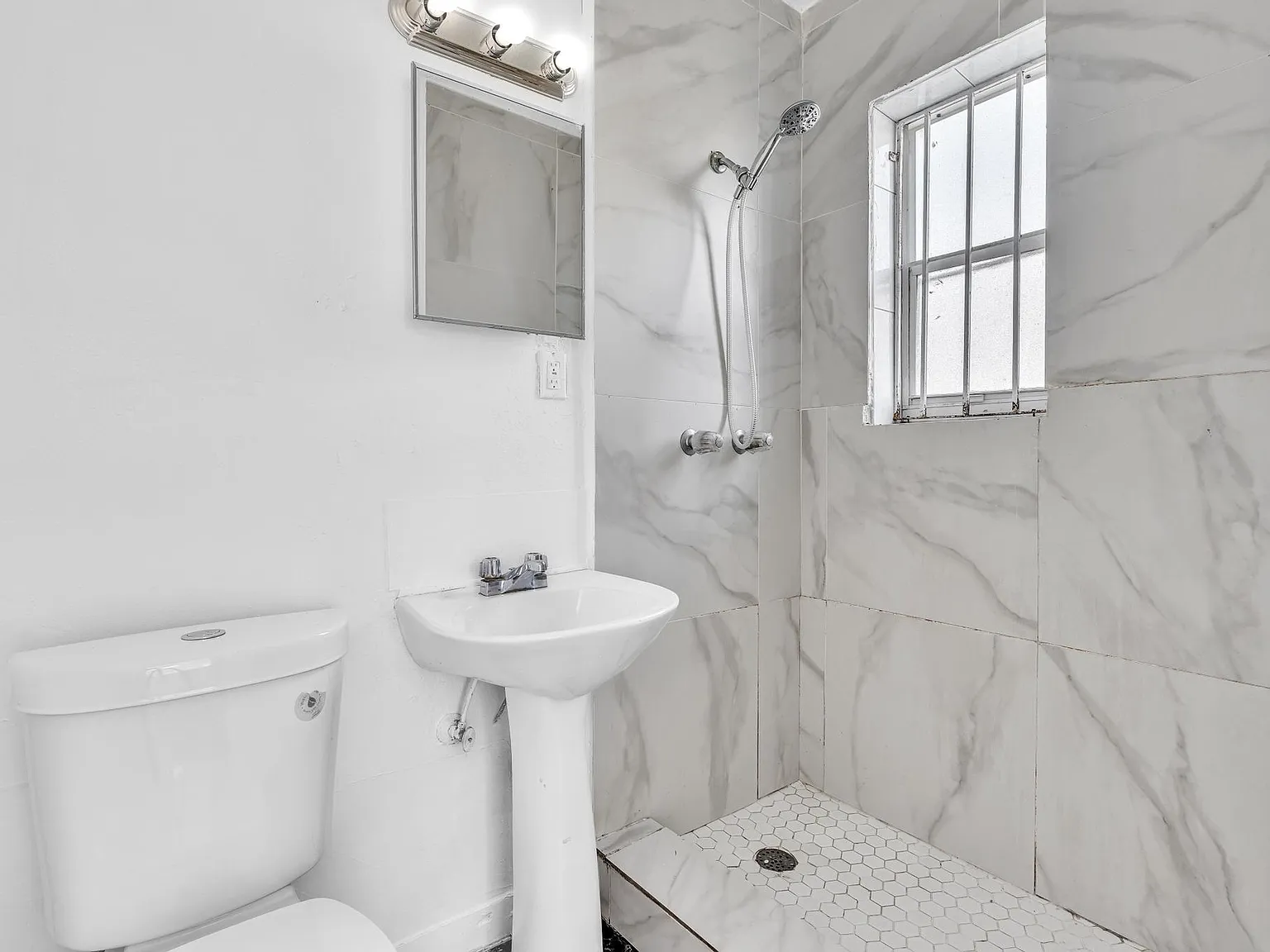 Studio, 395 sqft, $1,095 — Photo 4