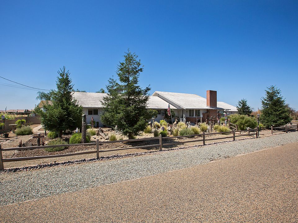 24215 Avenue 216 Lindsay CA