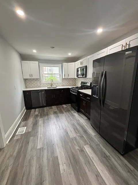 2037 East Cumberland Street - 1 — Photo 4