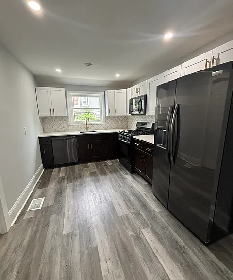 2037 E Cumberland St — Photo 4