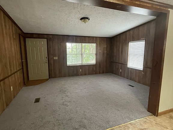 2nd image of 565 Sunnyside Ln #A