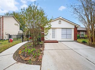 2135 Falling Oaks Rd, Houston, TX 77038