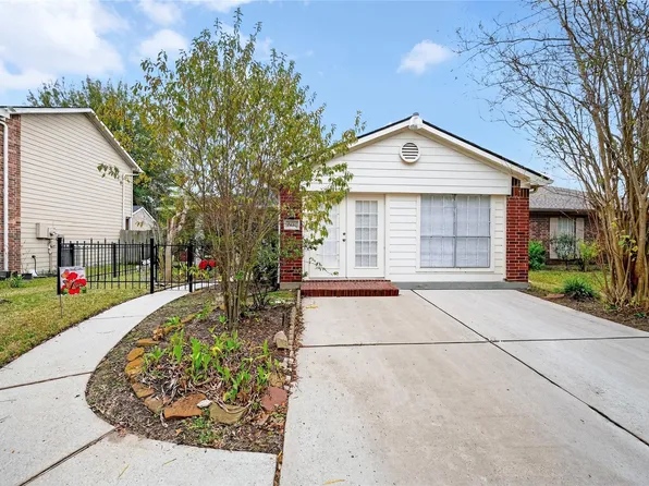 2135 Falling Oaks Rd, Houston, TX 77038