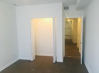 6729 S Chappel Ave APT 3, Chicago, IL 60649