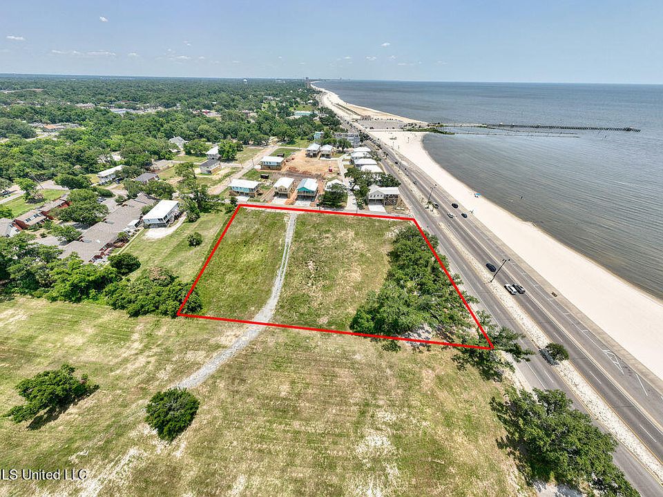1st image of 164 E Beach Blvd