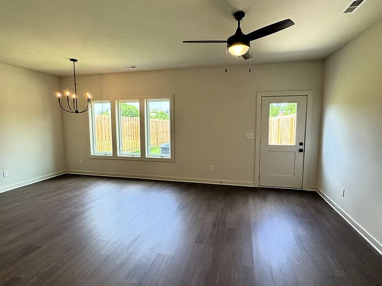 2508 Freeman Rd SW — Photo 9