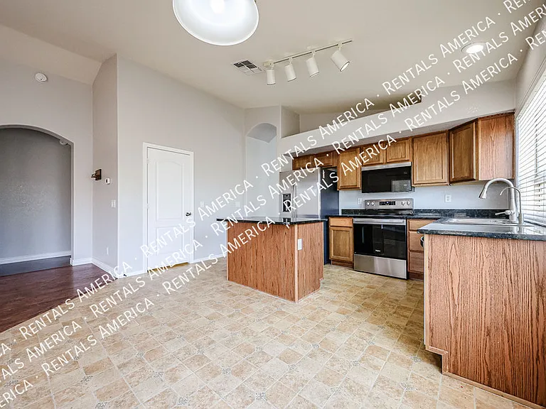 51 W Hereford Dr — Photo 14