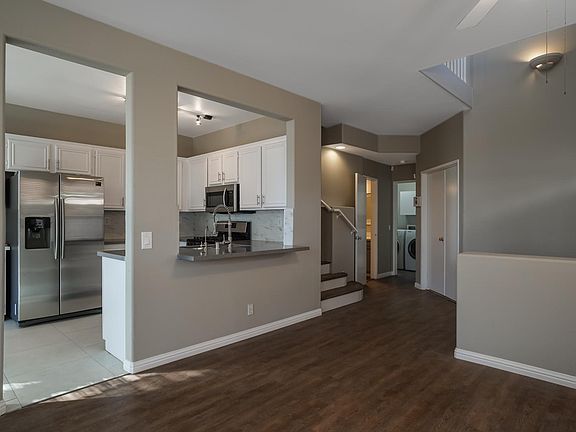 4th image of 421 Sanibelle Cir Unit 106