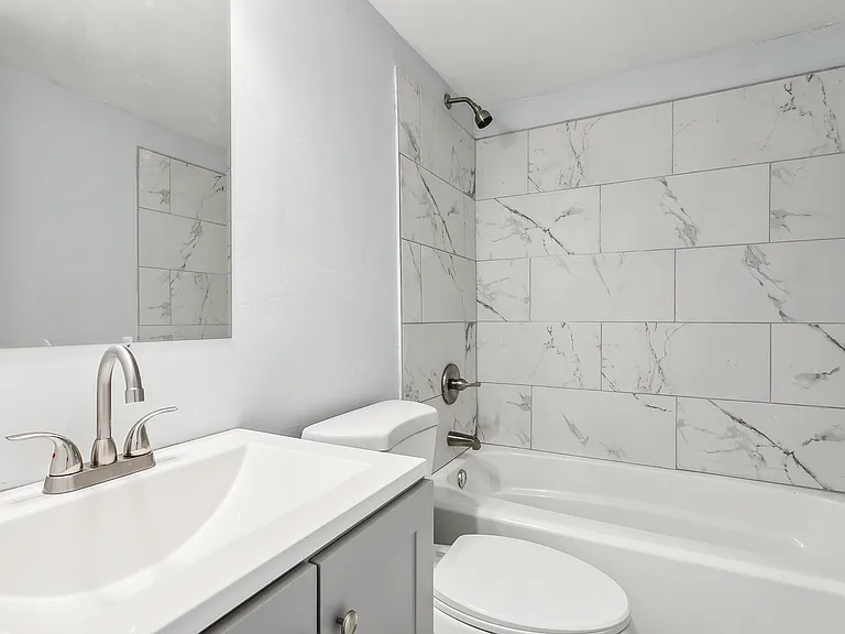 938 Brown Ave — Photo 7