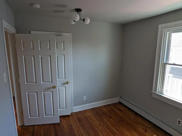 641 Loraine St — Photo 11