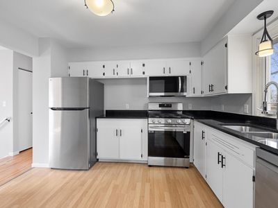 2105 Carnelian Ln, Eagan, MN, 55122