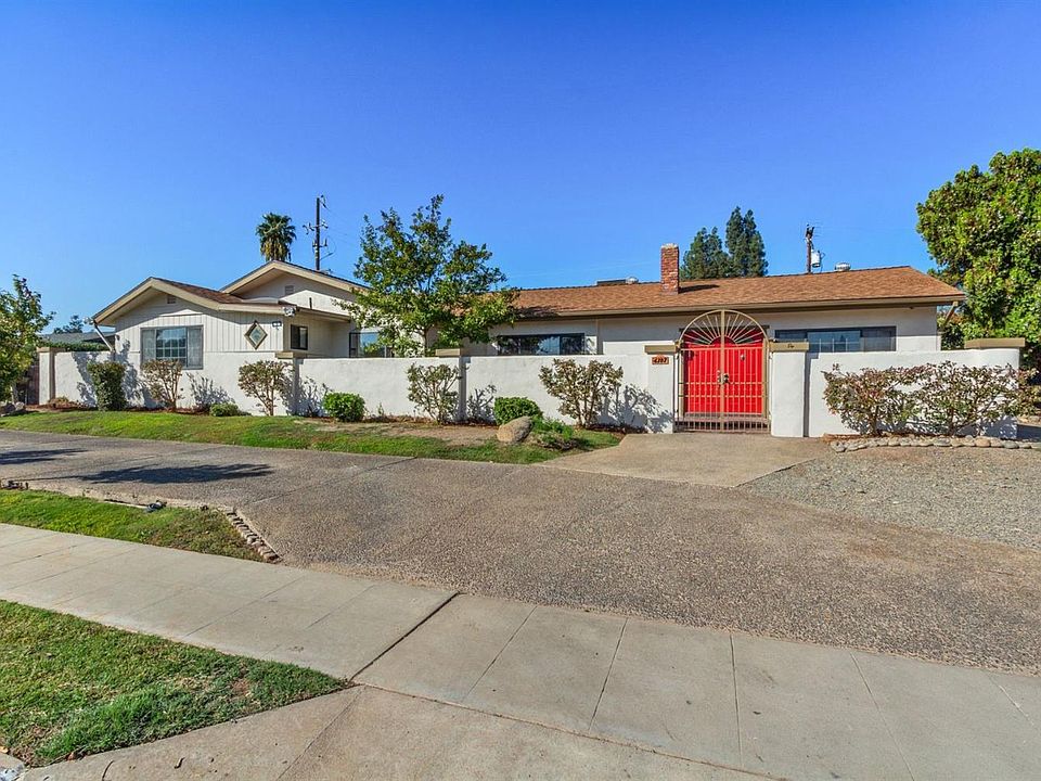 1st image of 6107 N Maroa Ave