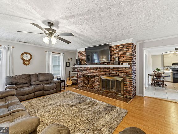 4th image of 4076 Burnt Hickory Rd NW