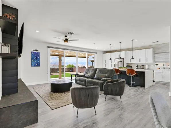 2267 Potter Lake Ave, Henderson, NV 89052