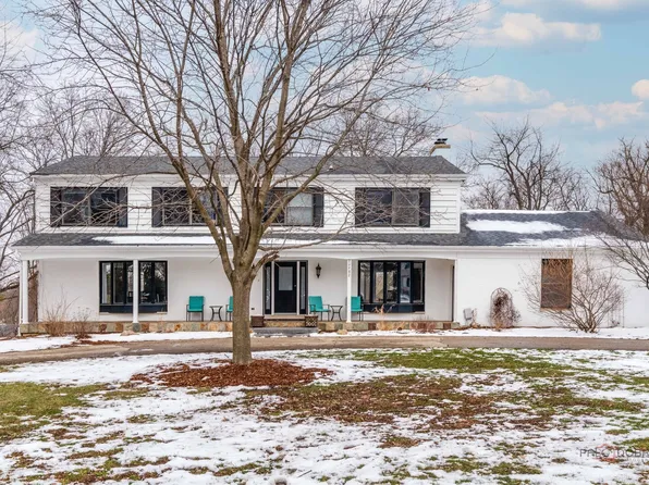 26982 W Lakeview Dr S, Lake Barrington, IL 60084