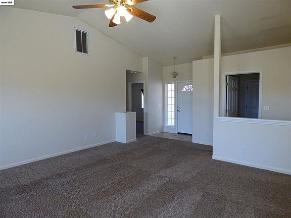 4th image of 670 Valley Vista Way