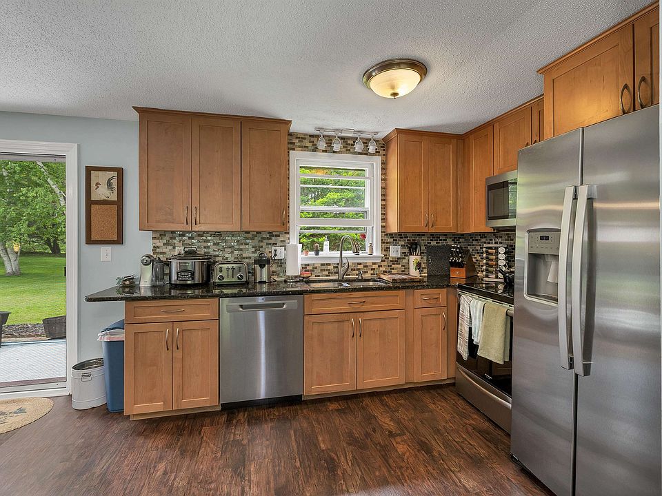 8 Toftree Lane, Dover, NH 03820 | Zillow