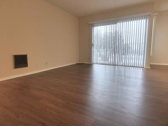 Living room / balcony