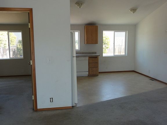 4th image of 4 Bentley Ave
