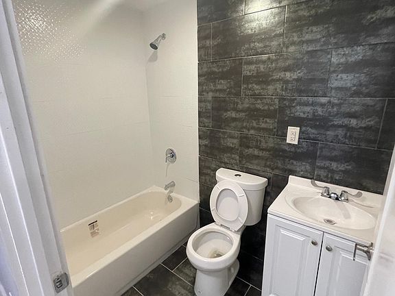 4th image of 43-11 163rd St Floor 1