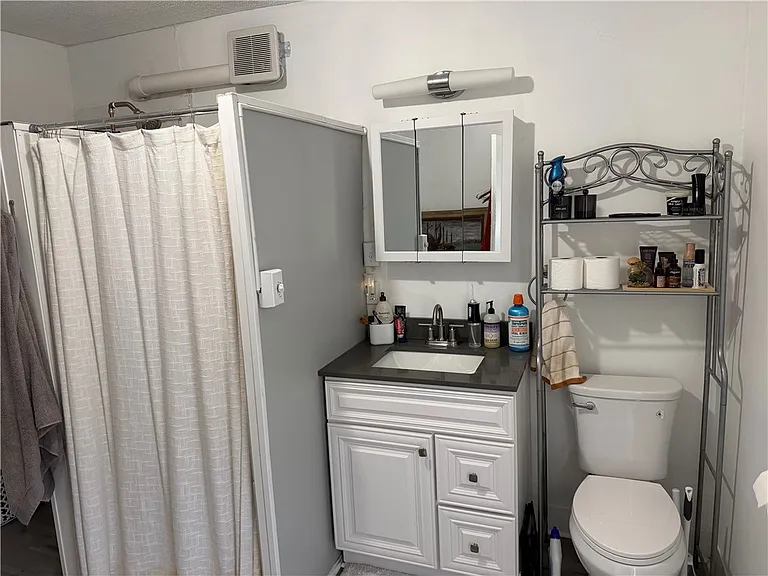 69 Averill Ave — Photo 19