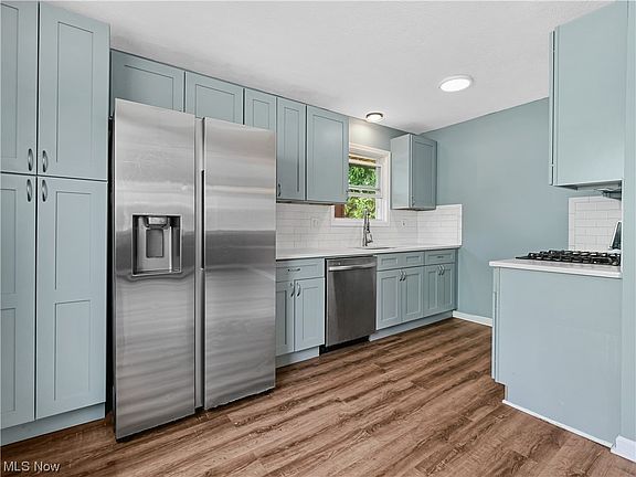 4th image of 15433 Southway Dr