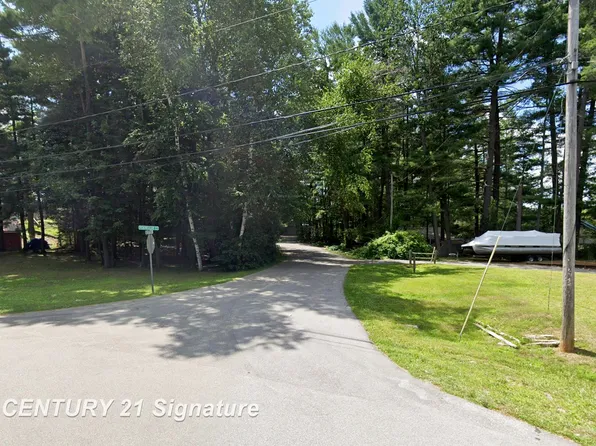 7744 Peninsular Dr, Farwell, MI 48622